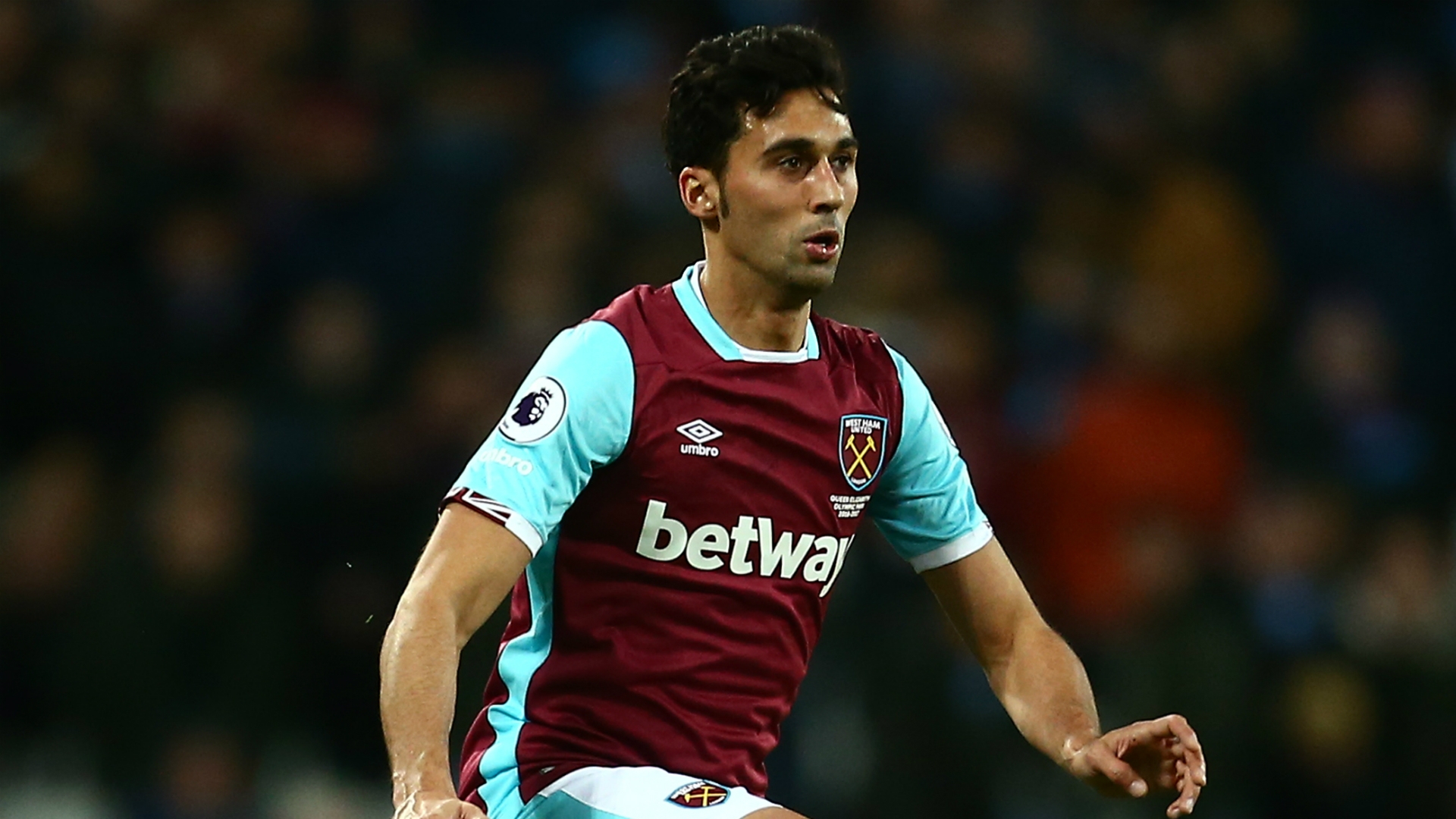 Arbeloa moved back to the Premier League in 2016 with hopes of reviving his career. Arbeloa signed for West Ham United.