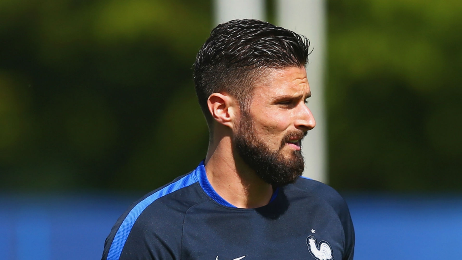 "My future is at Arsenal." says Giroud