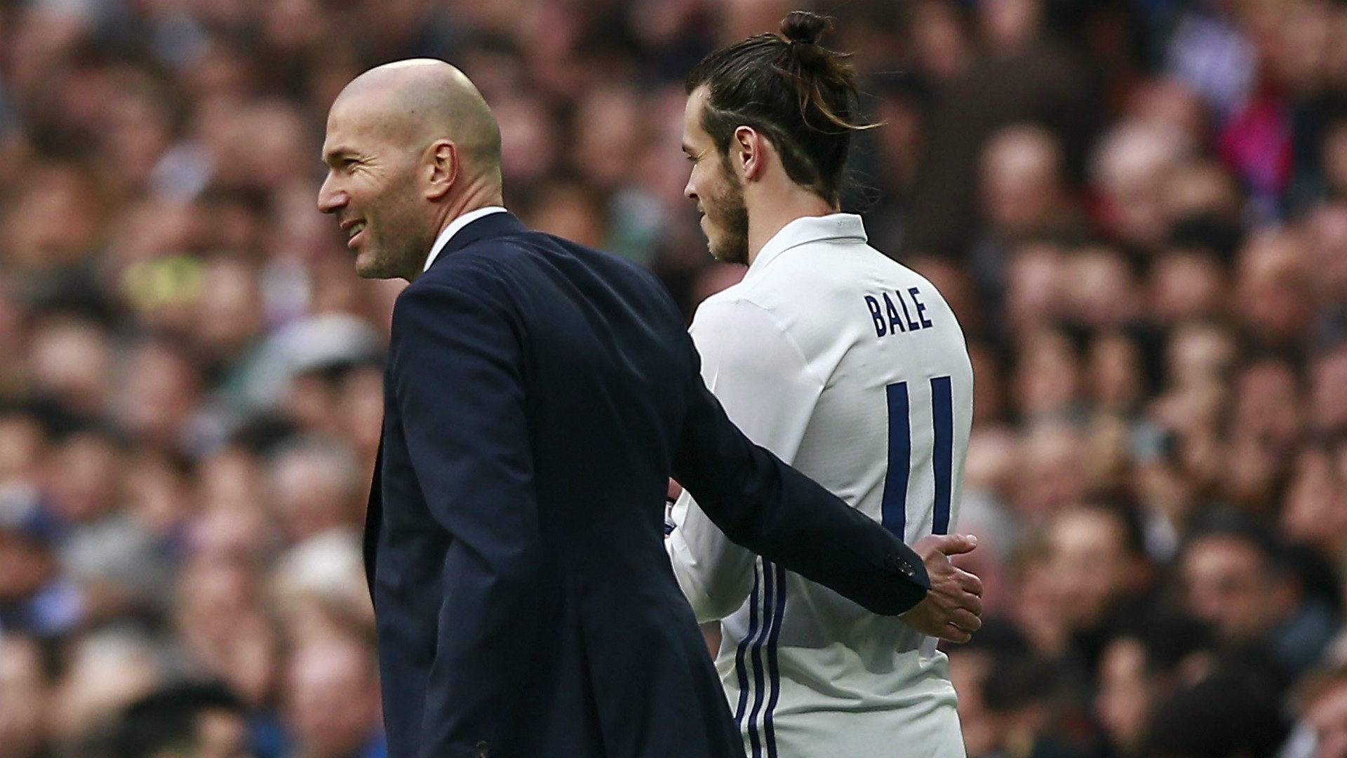 Real Madrid's Zinedine Zidane and midfielder Gareth Bale