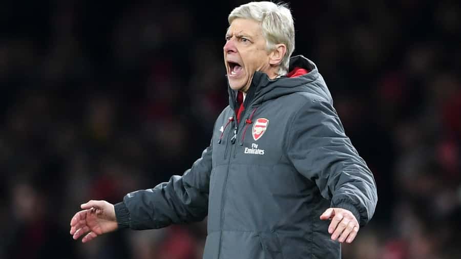 Arsenal's Arsene Wenger keeping title hopes alive
